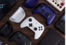 8BitDo Ultimate 2 有三种熟悉的颜色 并支持 RGB 照明